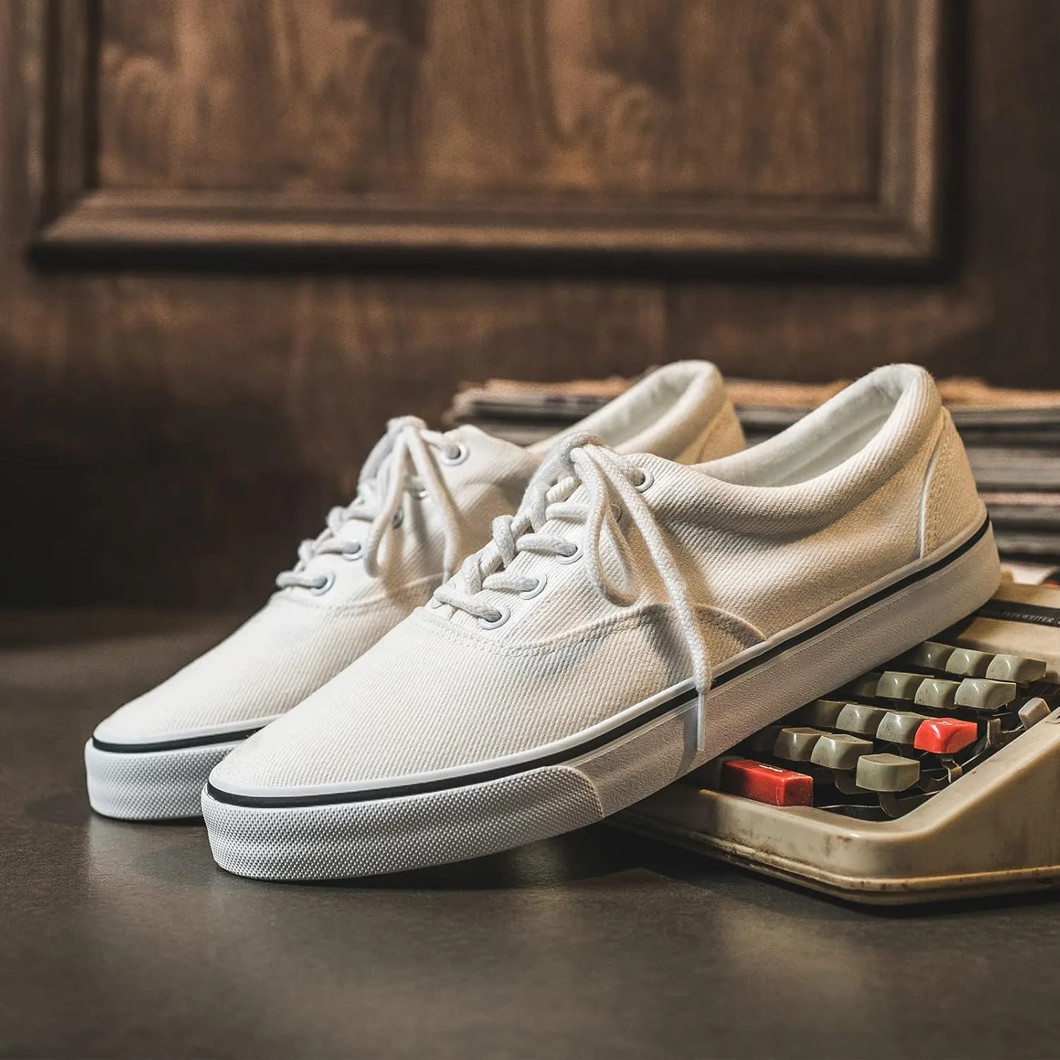 FRACORA Mens White Canvas Shoes Low Top Canvas Sneakers Lace Up Casual Shoes