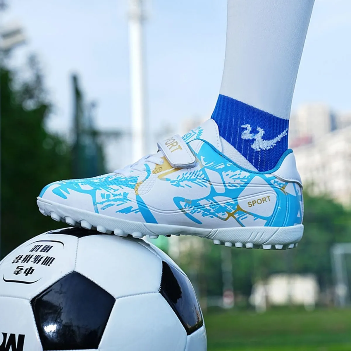 HESBITEUL Kids Soccer Cleats Boys Girls Athletic Outdoor Football Shoes AG TF Turf Spikes