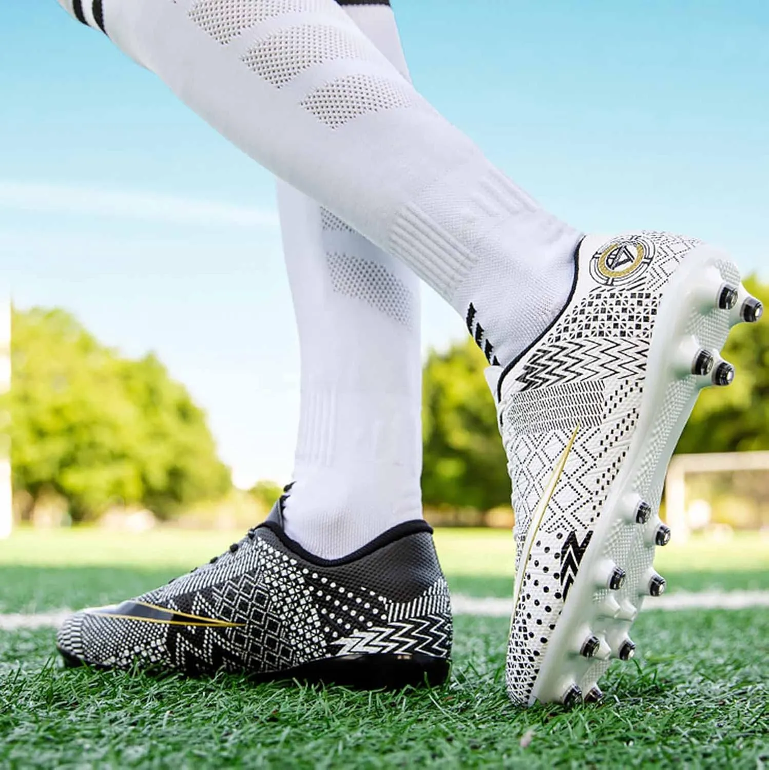 HESBITEUL Mens Athletic Outdoor Indoor Comfortable Soccer Shoes Boys Football Student Cleats Sneaker Shoes High Gripping Power