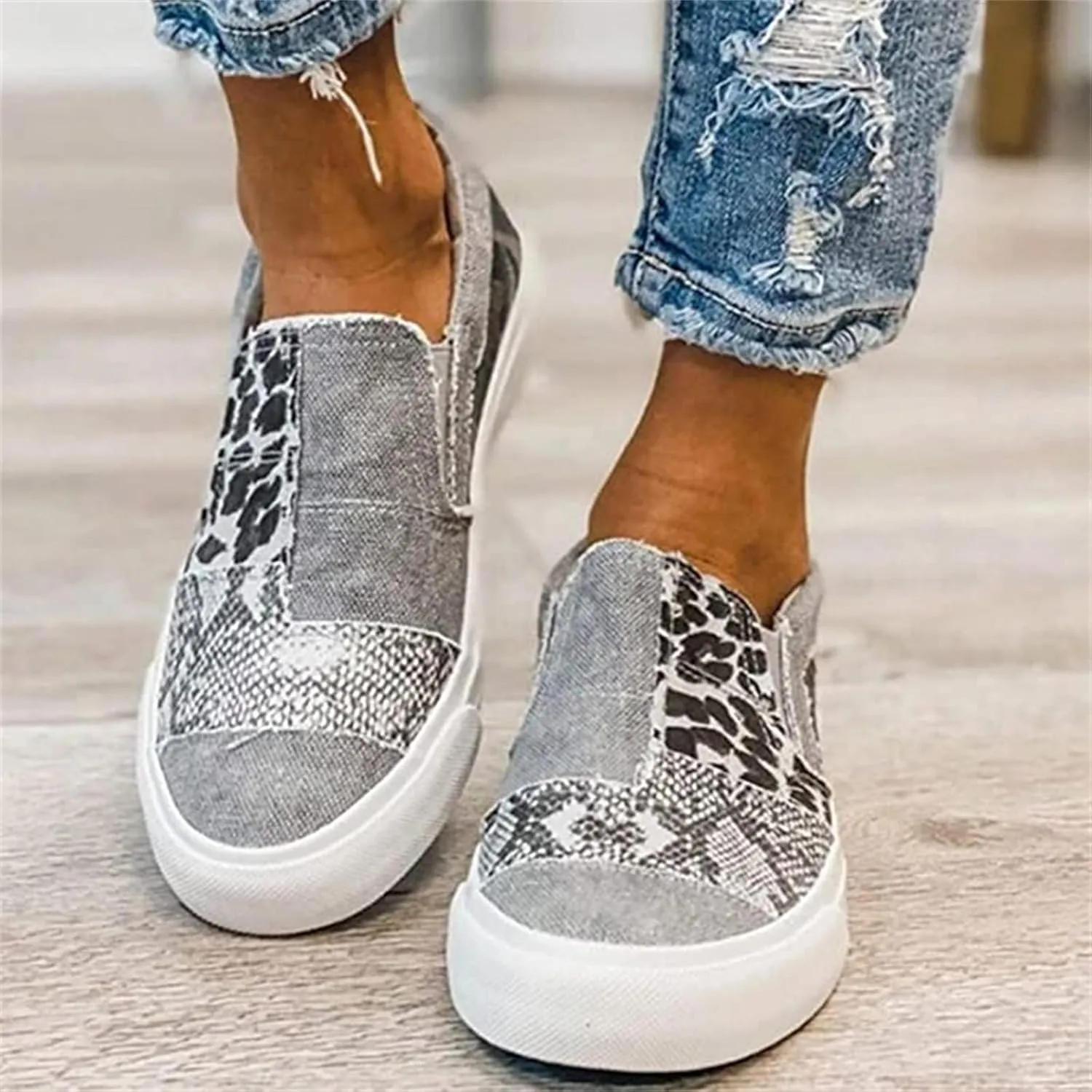 Ladmiple Shoes For Women Sneakers Trendy Slip On Loafers Canvas Shoes Fashion Dressy Casual Summer Flats Walking Sneaker