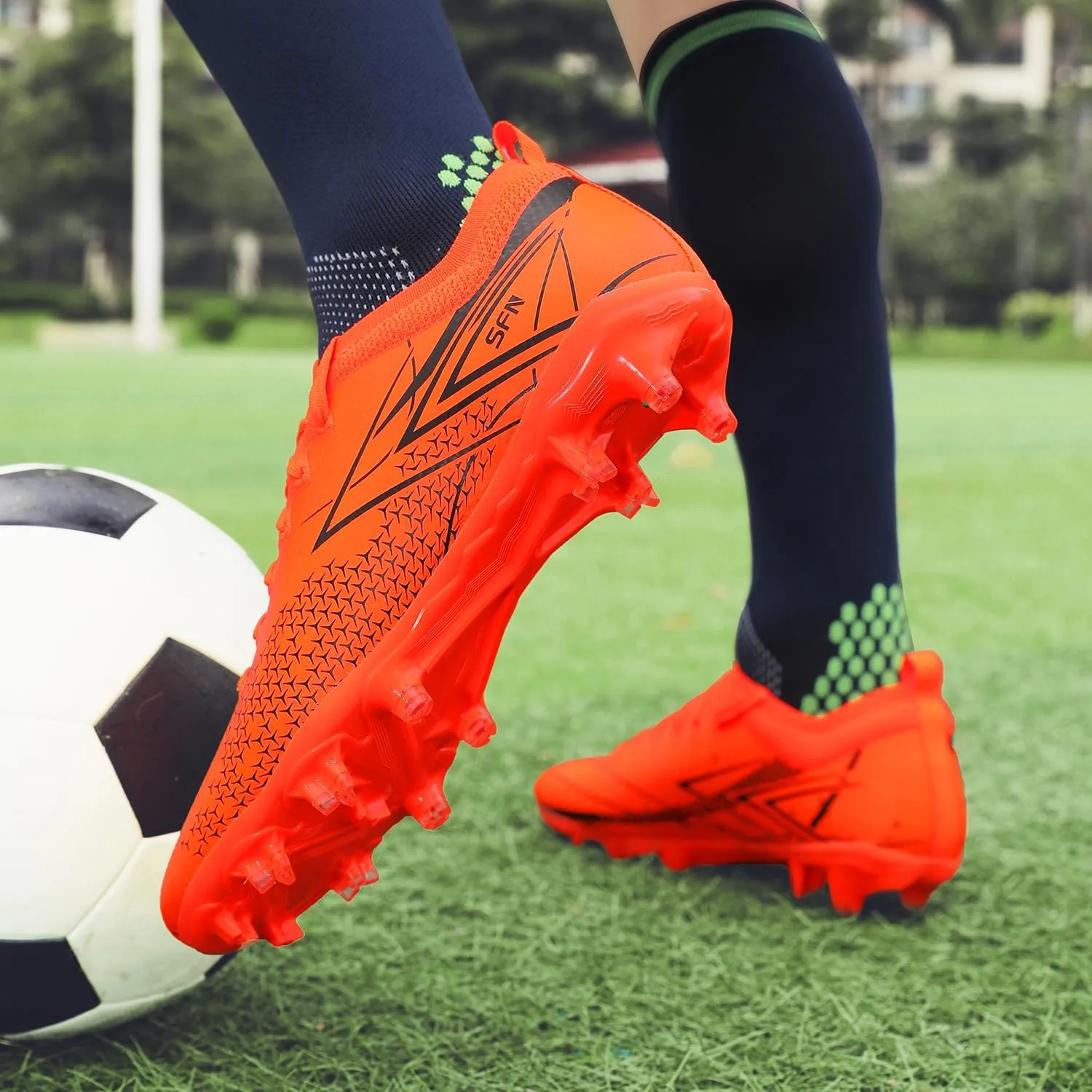 Mens Soccer Cleats Outdoor AG/FG Professional Football Shoes Lightweight Breathable Youth Boys Athletic Training Sneakers