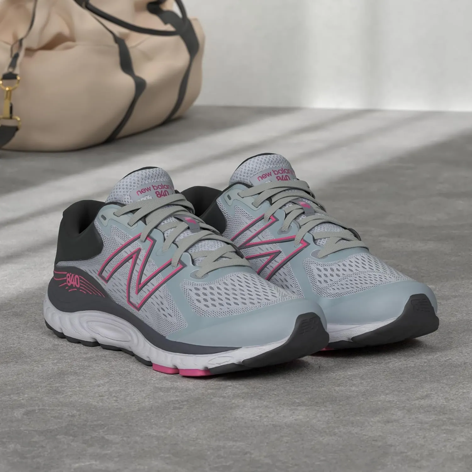 New Balance Women's 840 V5 Running Shoe