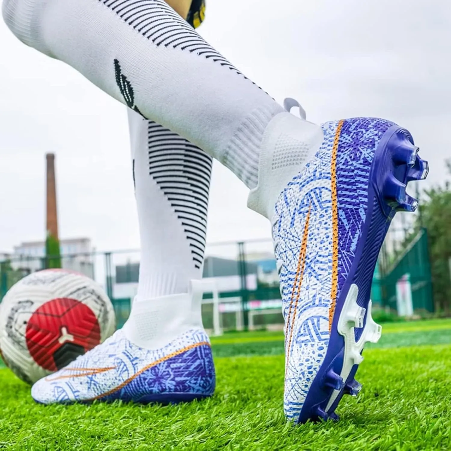 Tongzone Kids Soccer Cleats Boys Girls Indoor/Outdoor Trainning Shoes Athletic