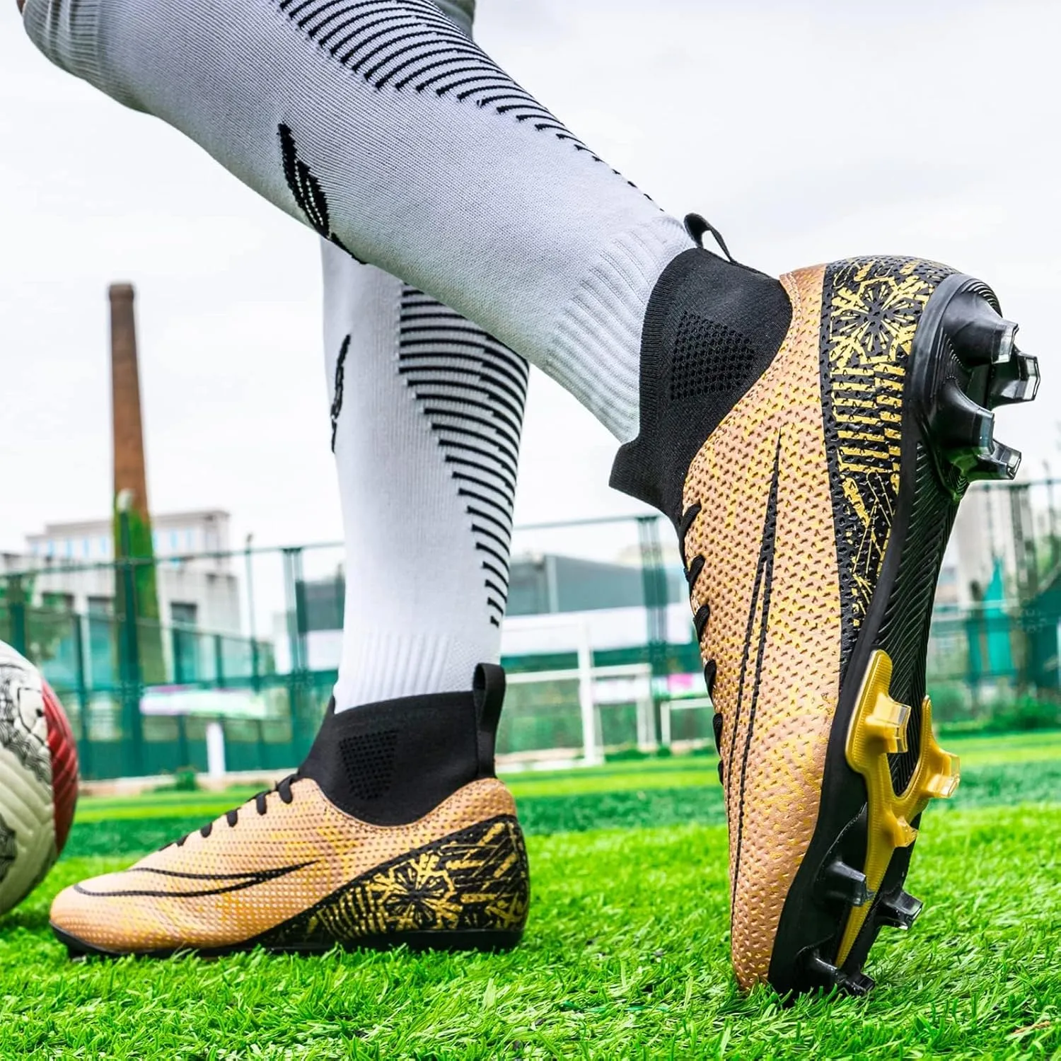 Tongzone Kids Soccer Cleats Boys Girls Indoor/Outdoor Trainning Shoes Athletic