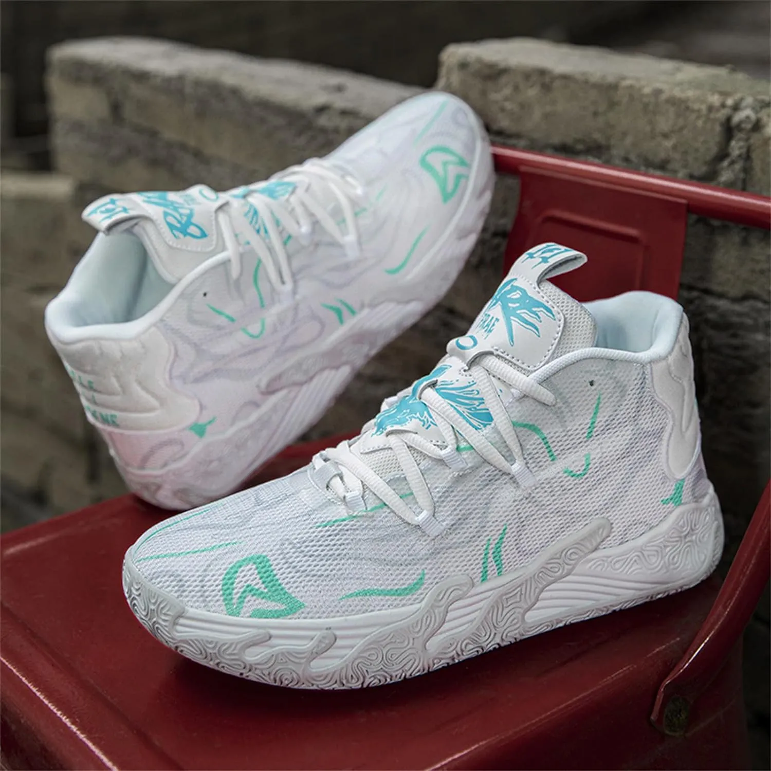 Womens Lightweight Lace Up High Top Fashion Basketball Shoes Soft Non-Slip Running Tennis Volleyball Sneakers Classic Sports Shoes