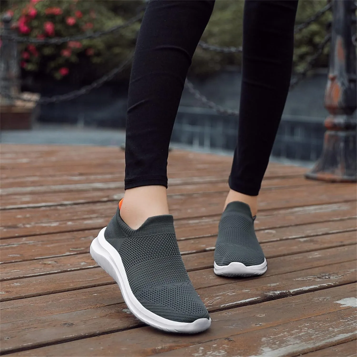 Womens Slip on Walking Shoes Comfort Lightweight Tennis Shoes Men Walking Men's Casual Shoes White Platform Sneakers White Tennis Shoe Loafers Shoe